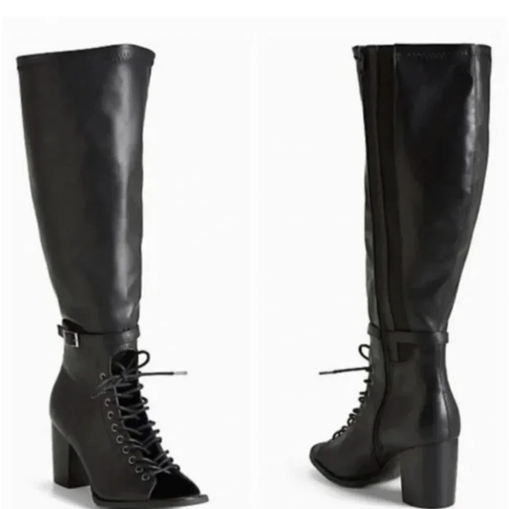 Black Peep Toe Knee-High Lace-Up Boots